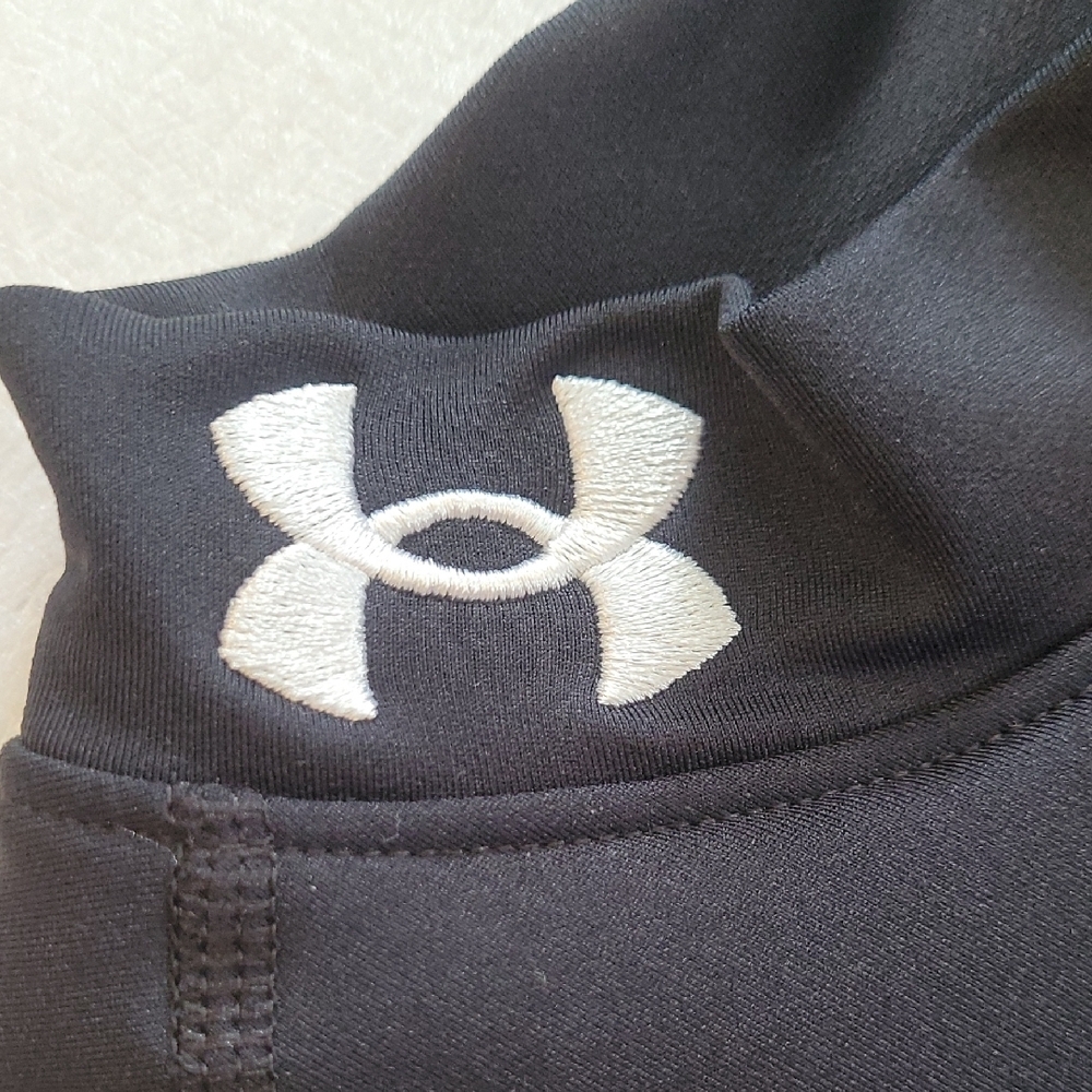Under Armour Black Long Sleeve Top YLG - Picture 3 of 7
